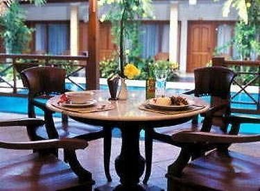 Prani Legian Hotel Ресторант снимка